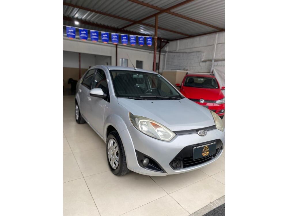 Ford Fiesta Sedan