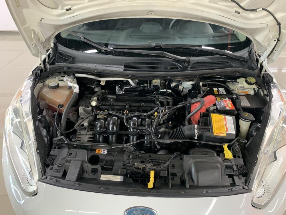 Ford Fiesta Sedan
