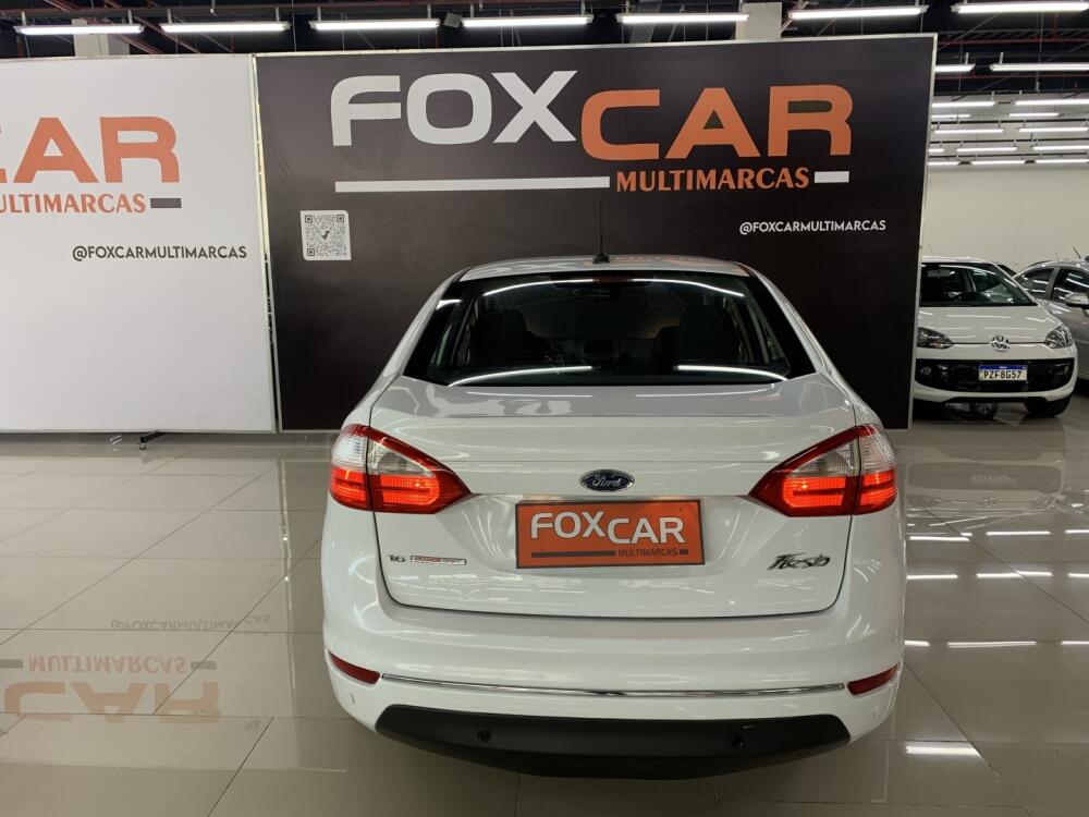 Ford Fiesta Sedan