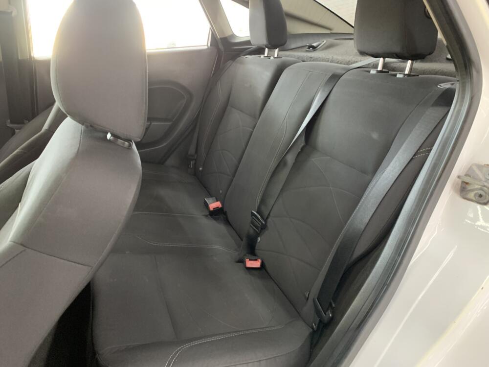 Ford Fiesta Sedan
