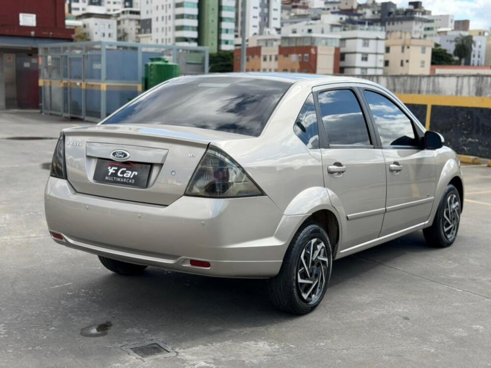 Ford Fiesta Sedan