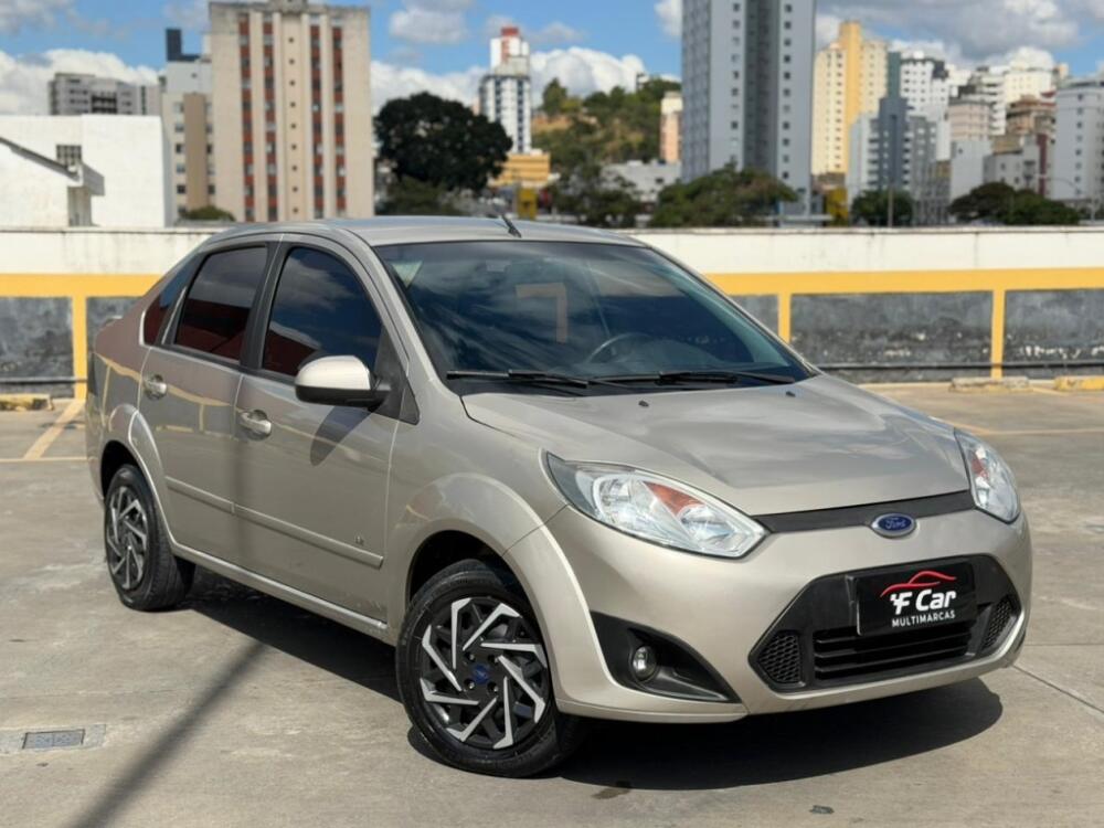 Ford Fiesta Sedan