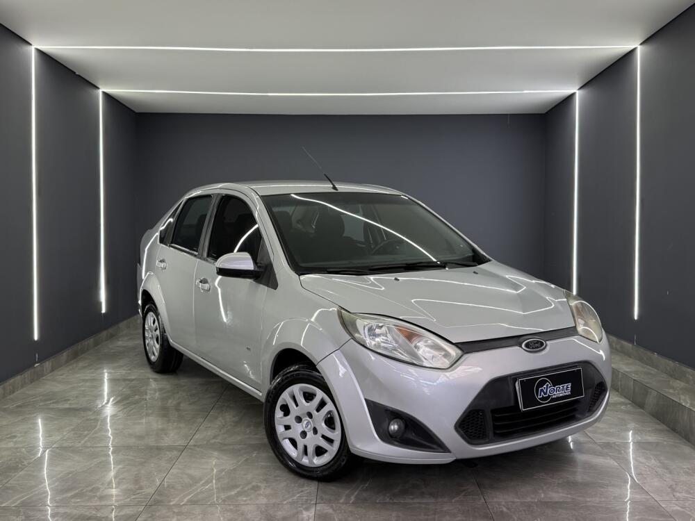 Ford Fiesta Sedan