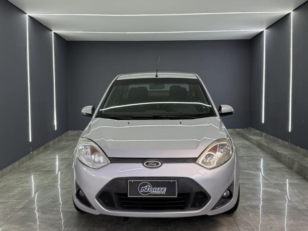 Ford Fiesta Sedan