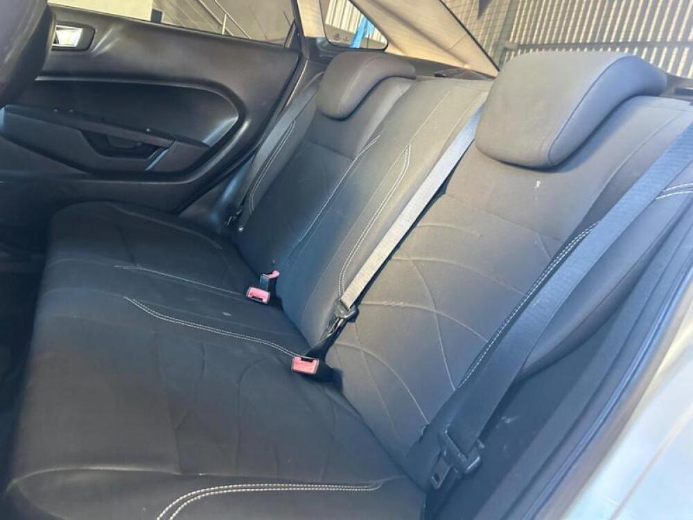 Ford Fiesta Sedan