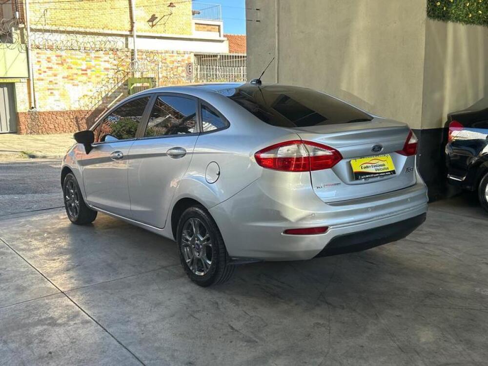 Ford Fiesta Sedan