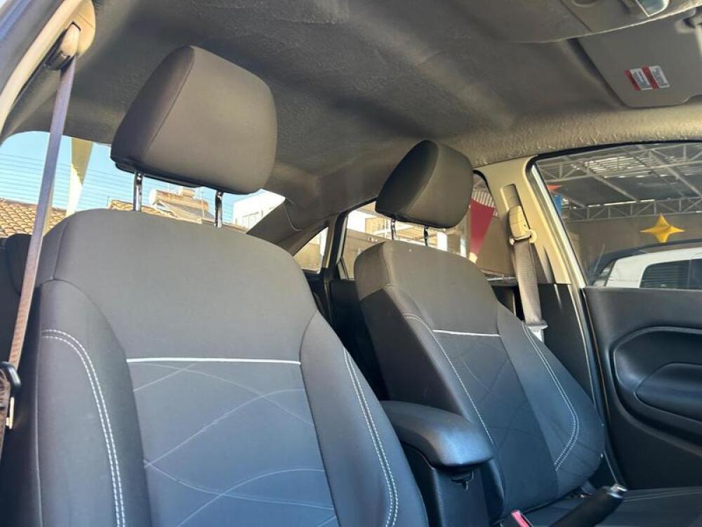 Ford Fiesta Sedan