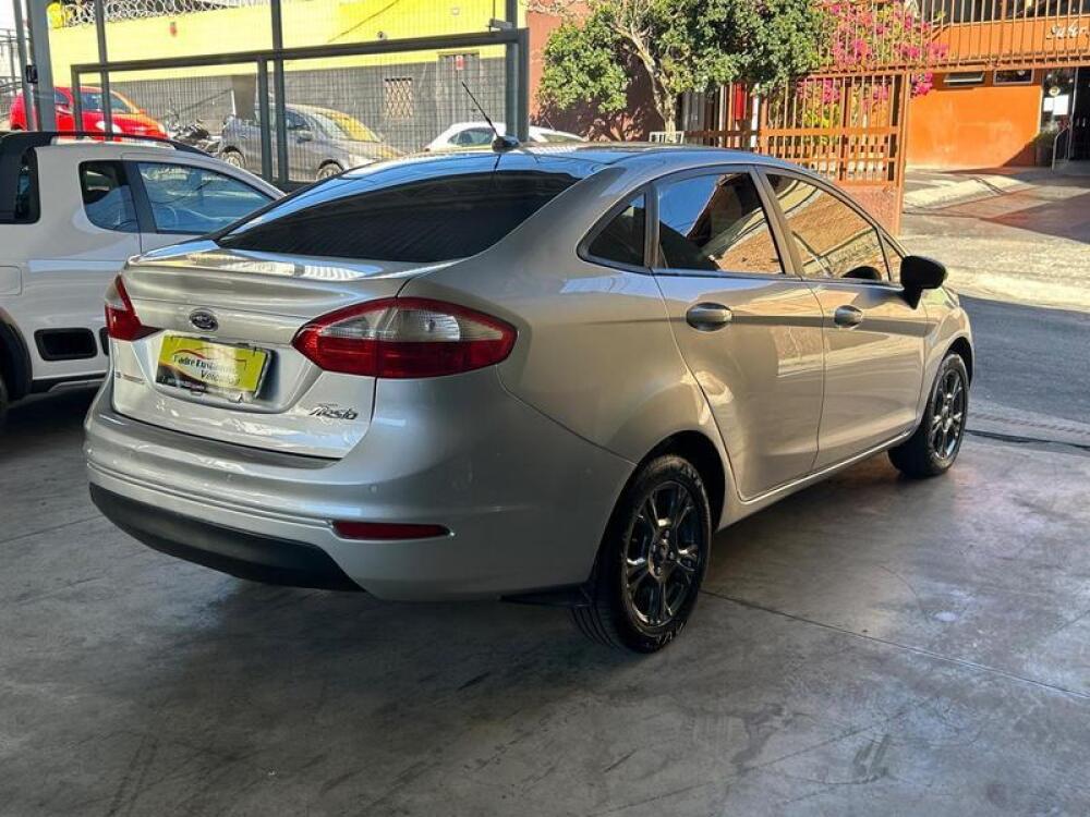 Ford Fiesta Sedan