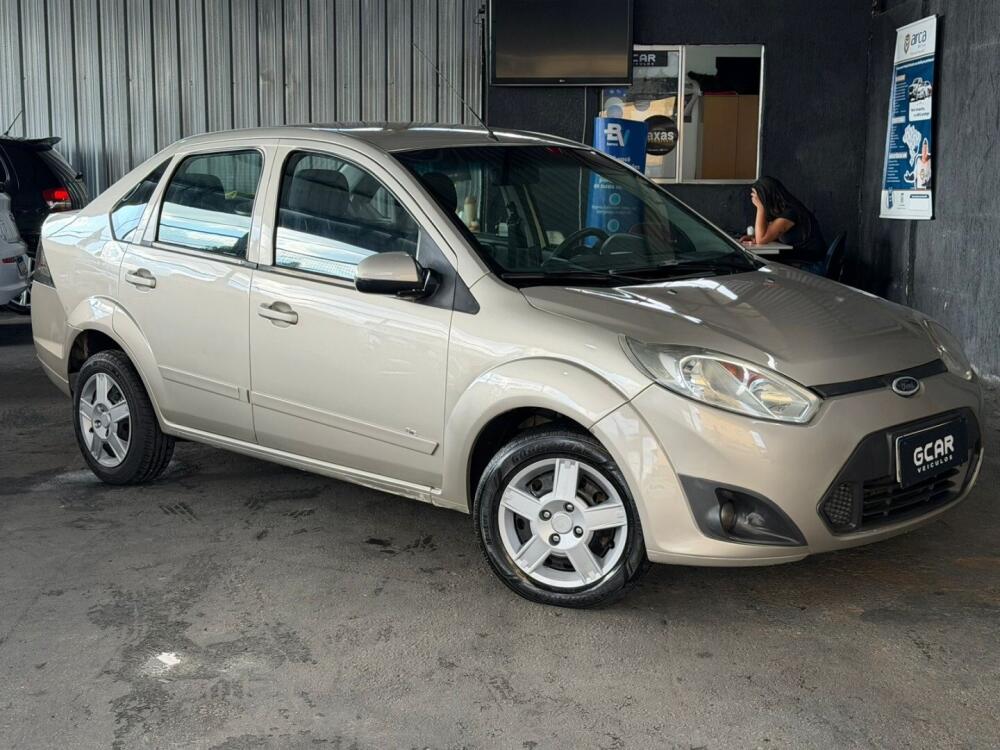 Ford Fiesta Sedan