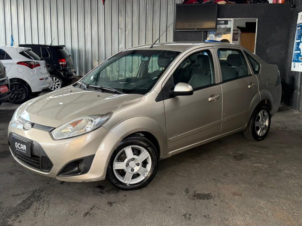 Ford Fiesta Sedan