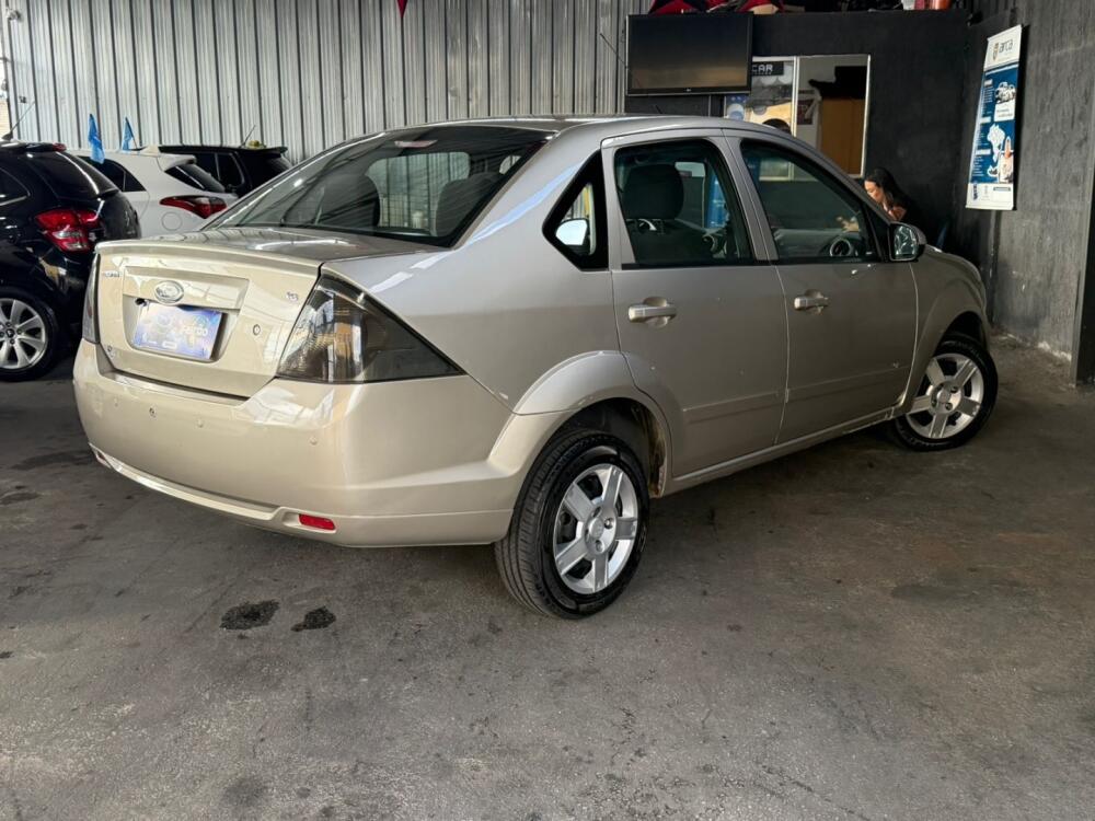 Ford Fiesta Sedan