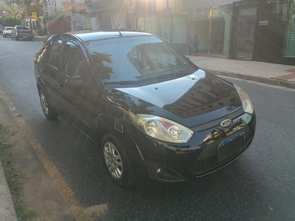 Ford Fiesta Sedan