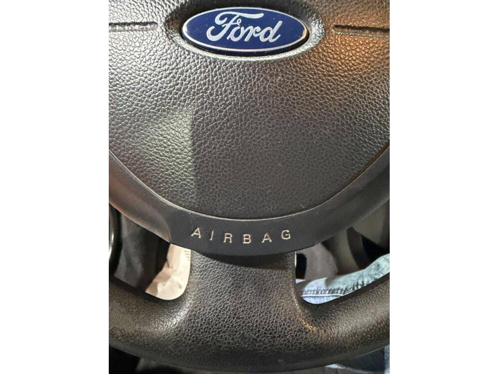 Ford Fiesta Sedan