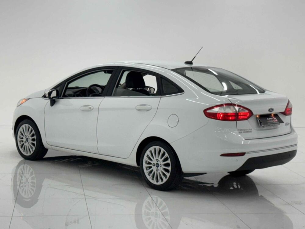 Ford Fiesta Sedan