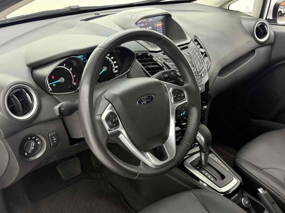 Ford Fiesta Sedan