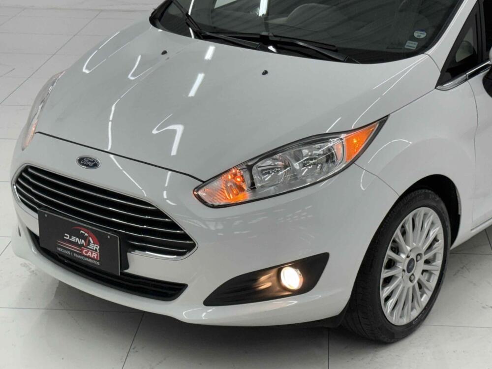 Ford Fiesta Sedan