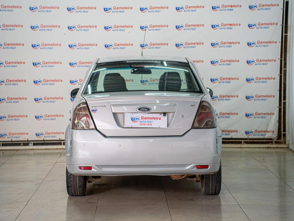 Ford Fiesta Sedan
