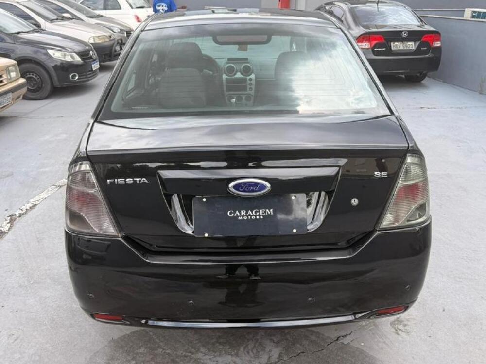 Ford Fiesta Sedan