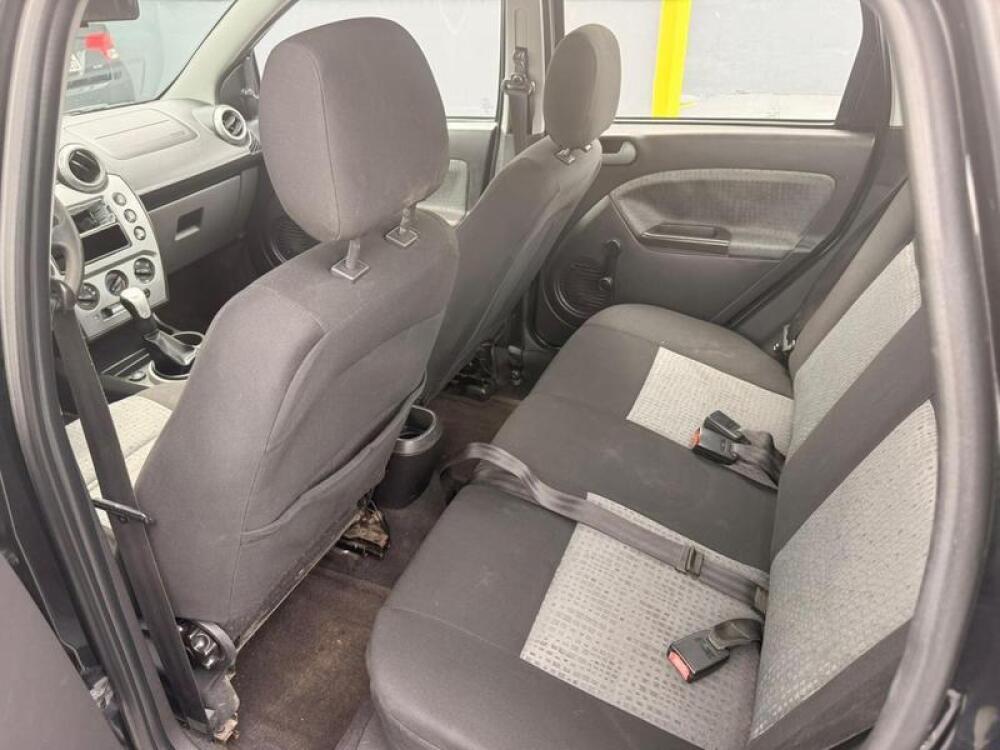 Ford Fiesta Sedan