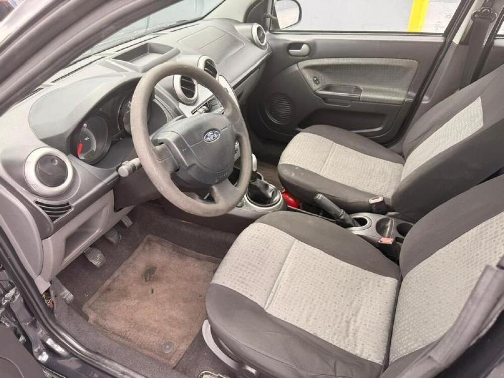 Ford Fiesta Sedan