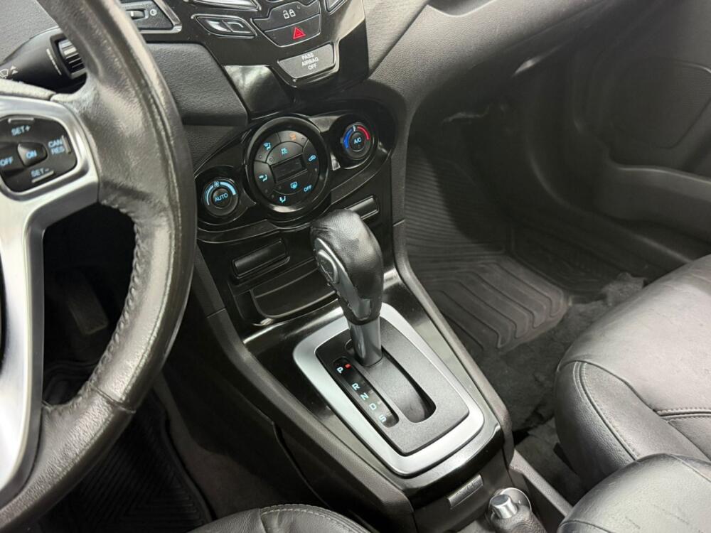 Ford Fiesta Sedan