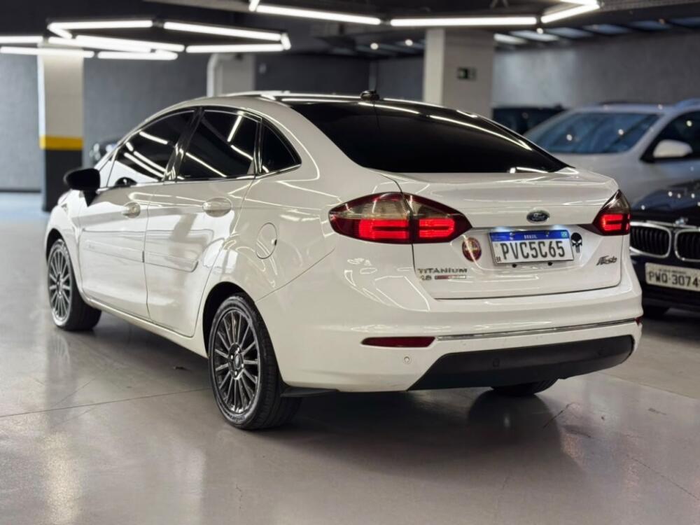 Ford Fiesta Sedan