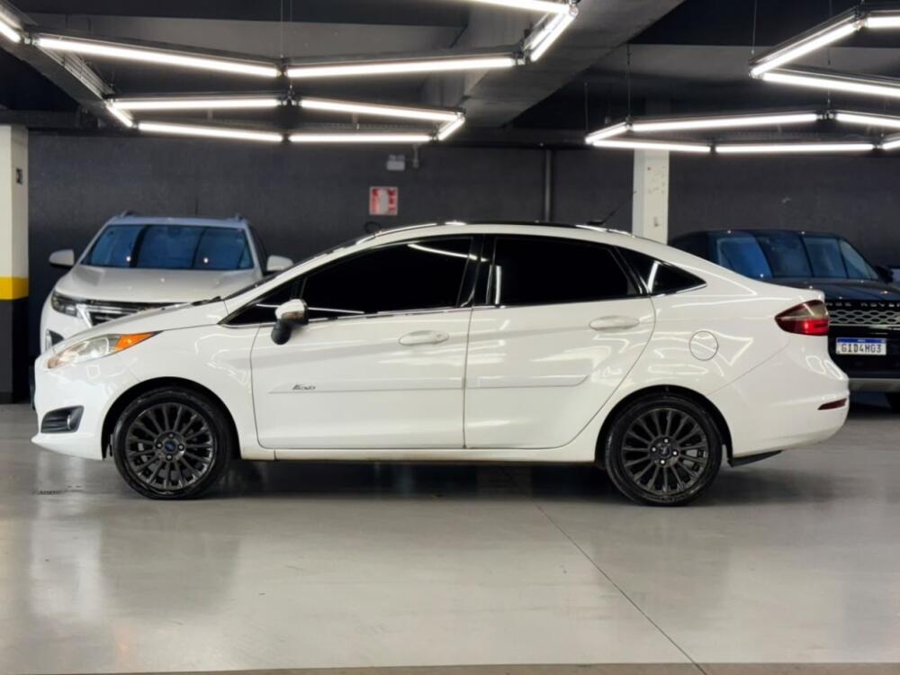 Ford Fiesta Sedan