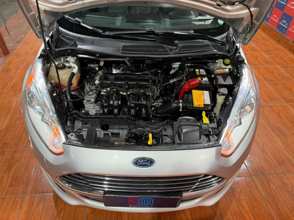 Ford Fiesta Sedan