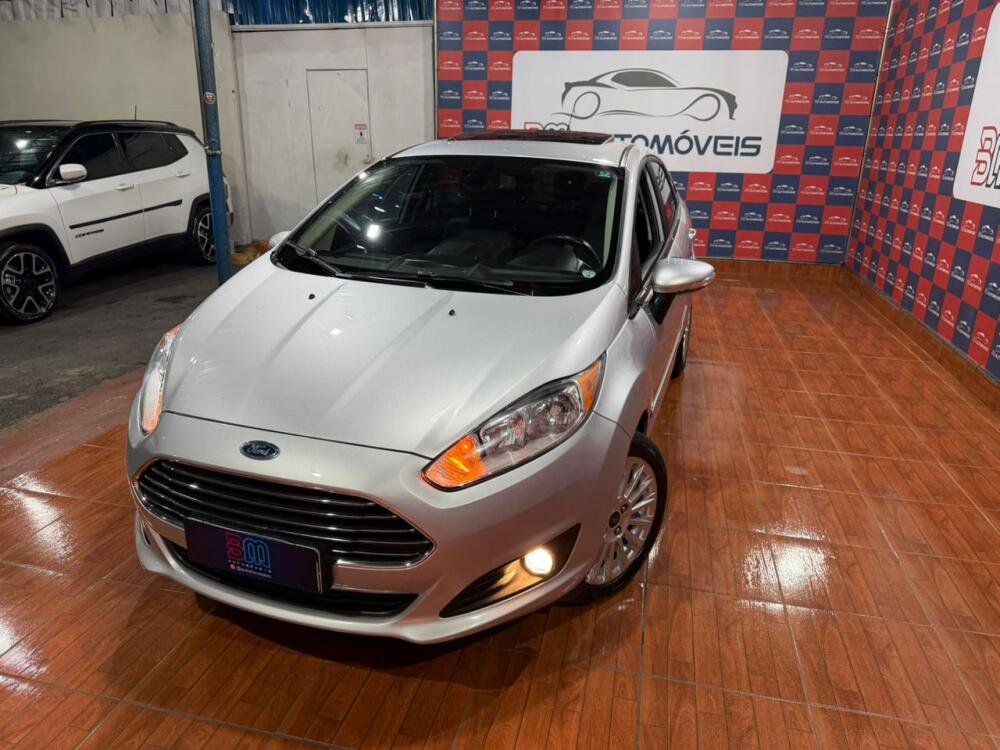 Ford Fiesta Sedan