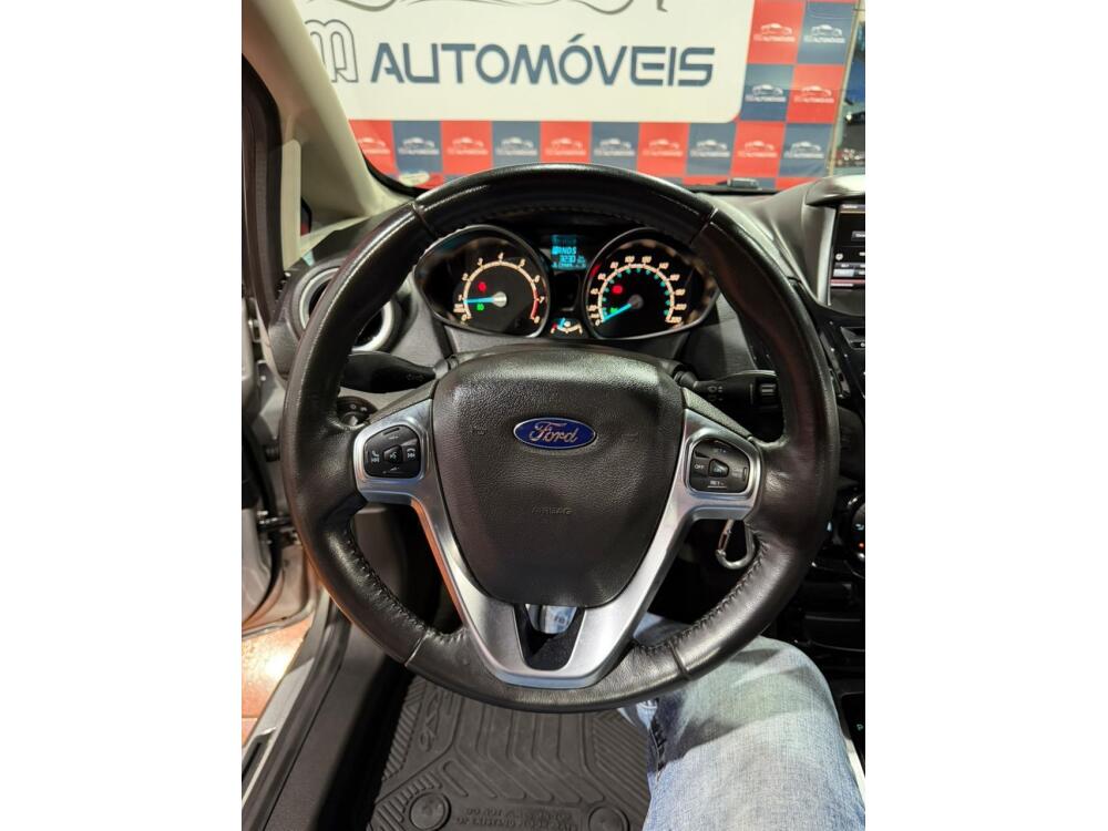 Ford Fiesta Sedan