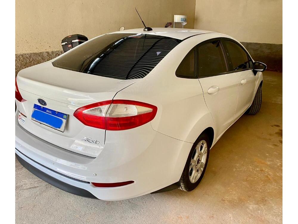 Ford Fiesta Sedan
