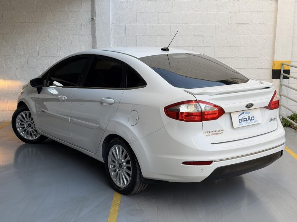 Ford Fiesta Sedan
