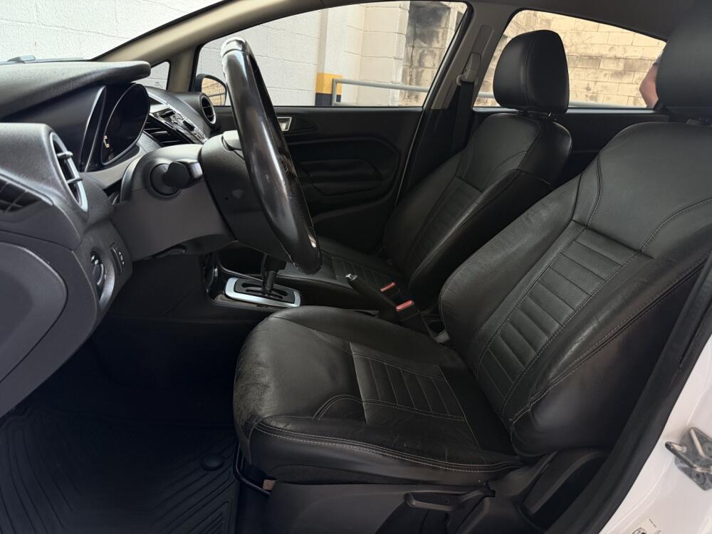 Ford Fiesta Sedan