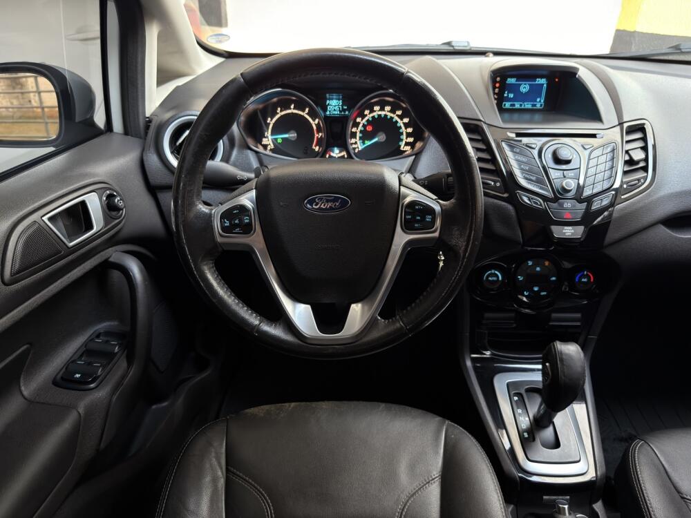 Ford Fiesta Sedan