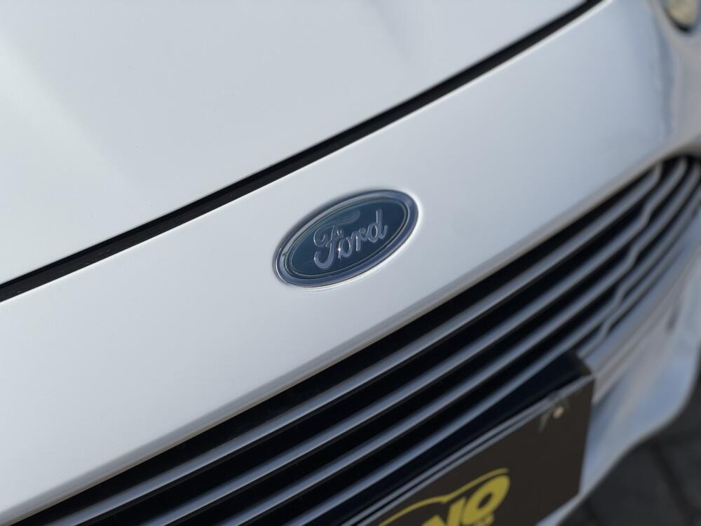 Ford Fiesta Sedan