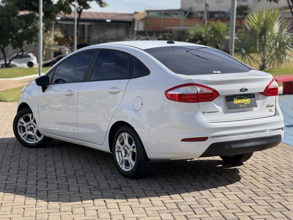 Ford Fiesta Sedan