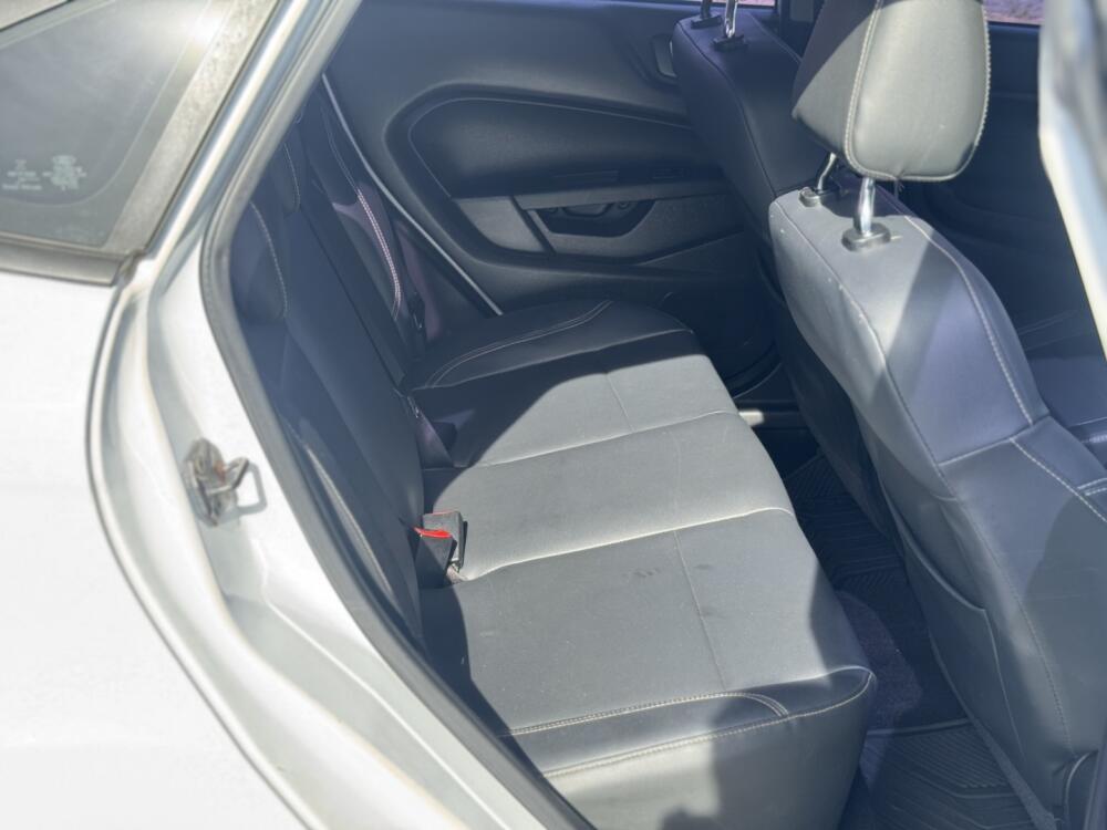 Ford Fiesta Sedan