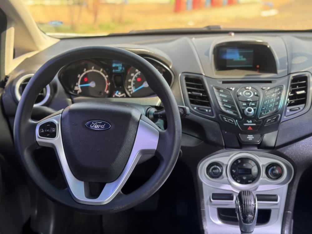 Ford Fiesta Sedan
