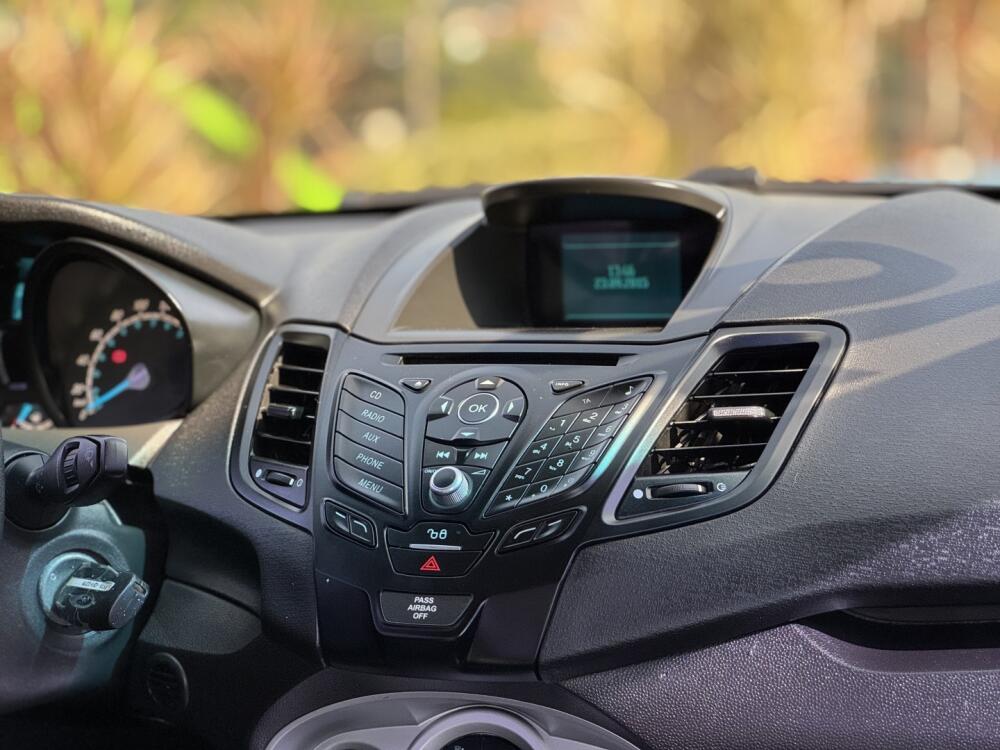Ford Fiesta Sedan