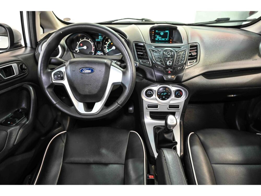 Ford Fiesta Sedan