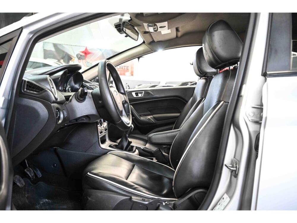 Ford Fiesta Sedan
