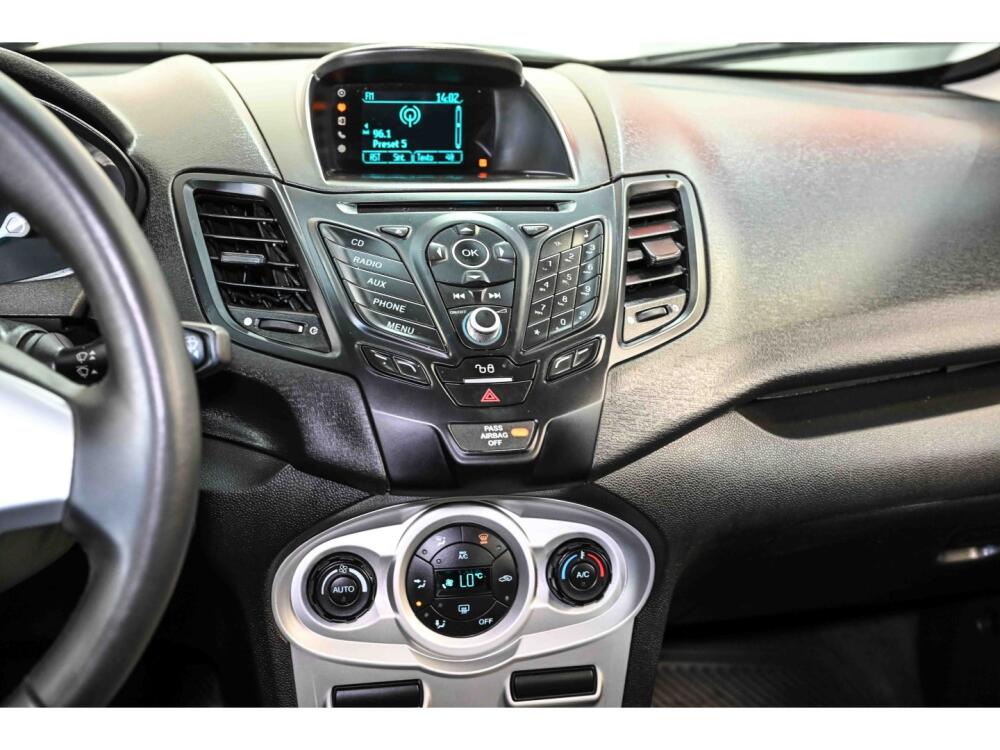 Ford Fiesta Sedan