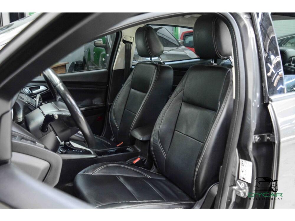 Ford Focus Sedan