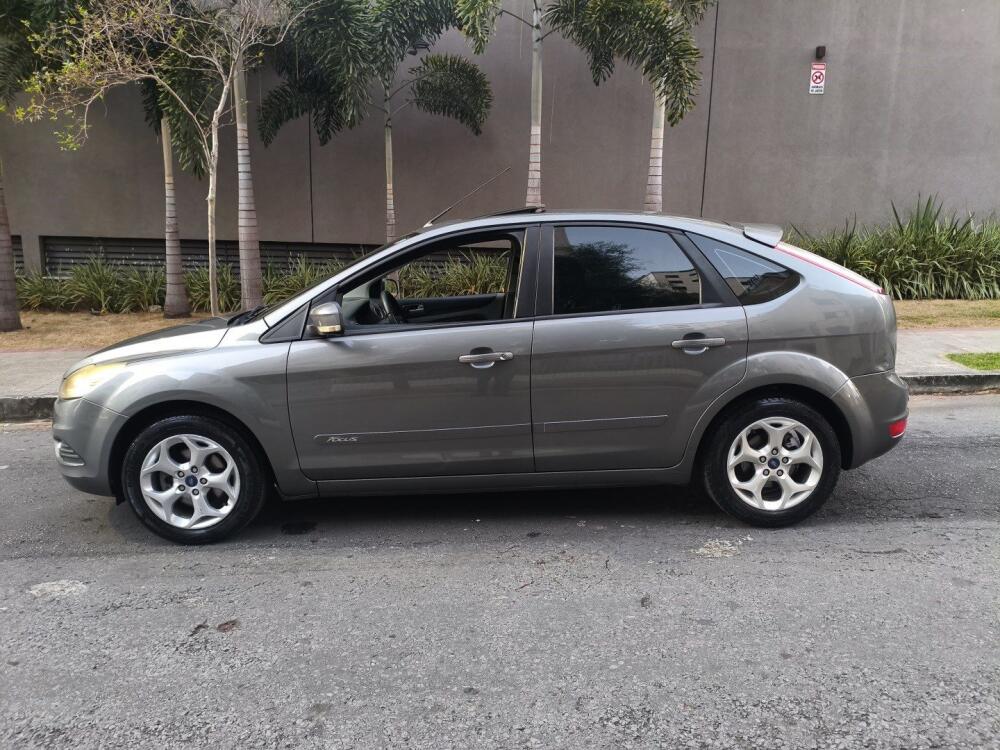 Ford Focus Sedan