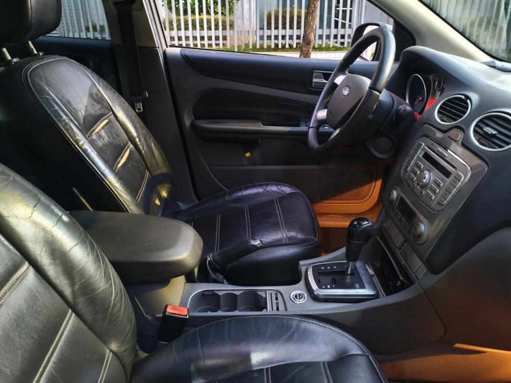 Ford Focus Sedan