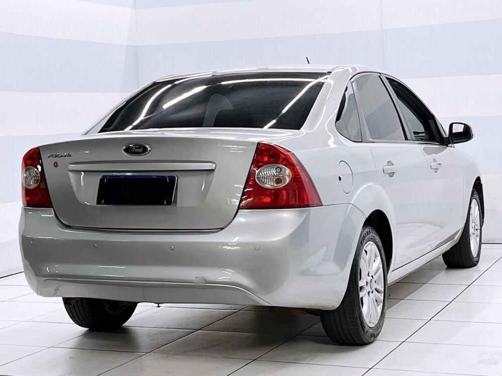 Ford Focus Sedan