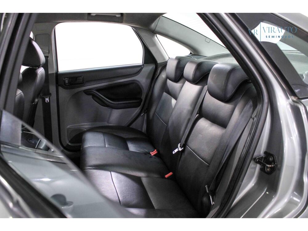 Ford Focus Sedan