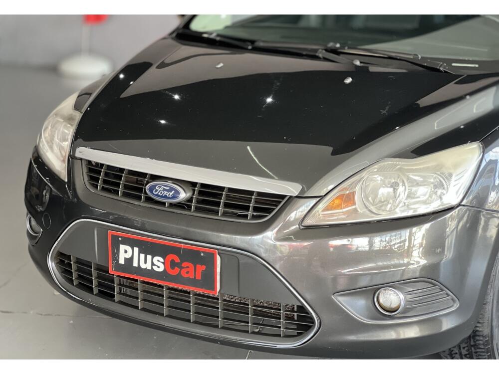 Ford Focus Sedan