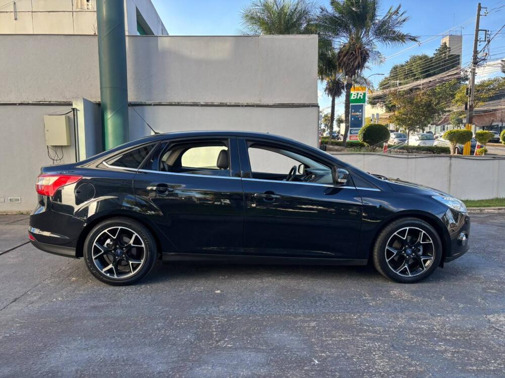 Ford Focus Sedan