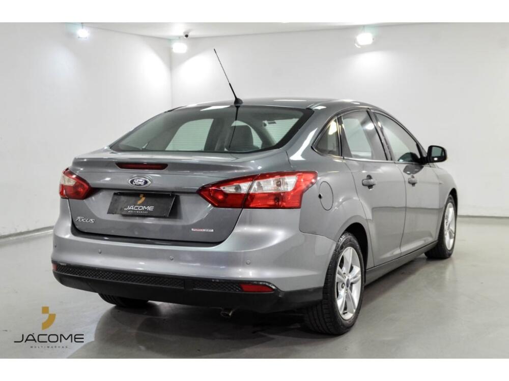 Ford Focus Sedan